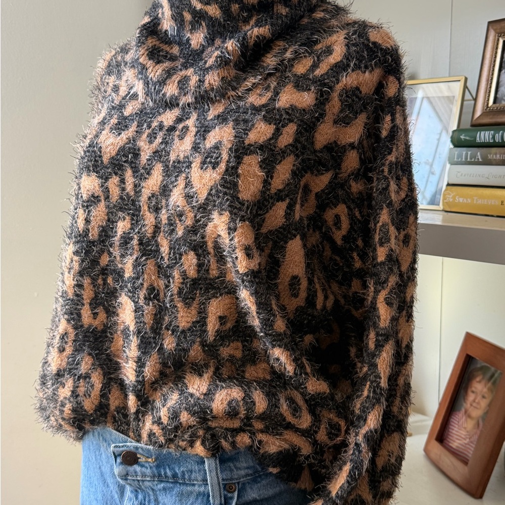 Show Me Your MuMu Leopard Print Fuzzy Sweater Tunic size S